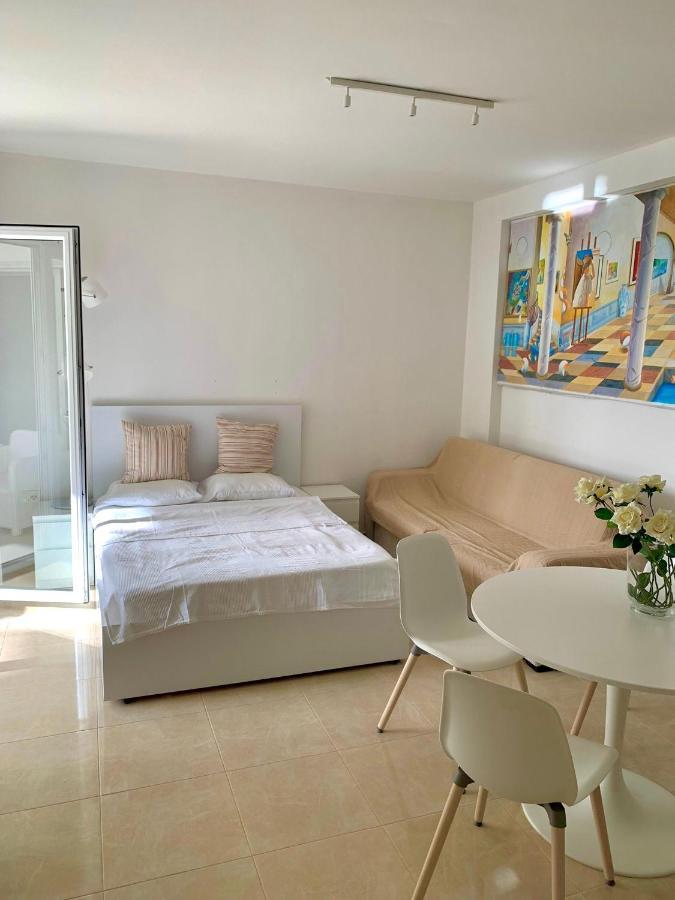 Loli Apartment Luxury White Residence Sarandë Eksteriør bilde